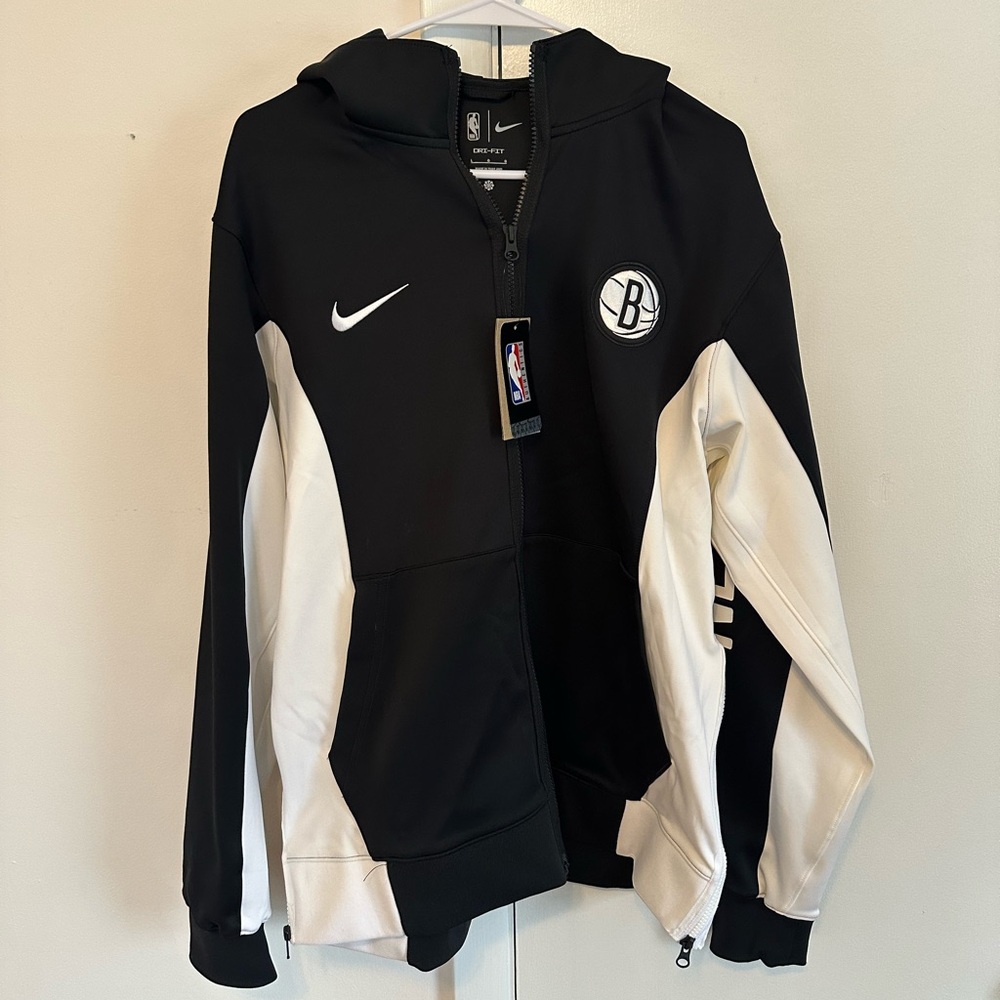 Nike Men's Black Basketball Hoodie Brooklyn Nets